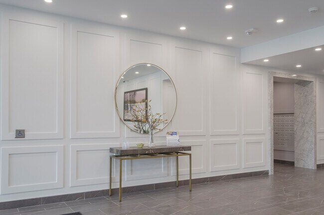 Photo du bâtiment - GORGEOUS LUXURY 2 BEDROOM 2 BATHROOM SUITE IN NORTH WEST LONDON