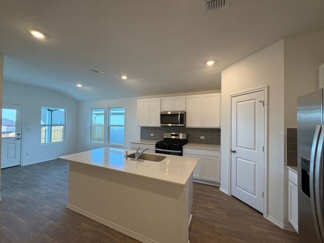 Building Photo - 350 San Juan Trl