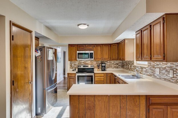 Building Photo - 6445 Paxton Woods Dr