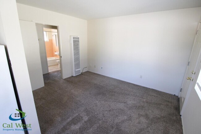 Building Photo - 914 Delbert Way