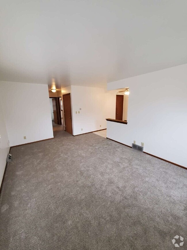 Building Photo - 1112 S 62nd St