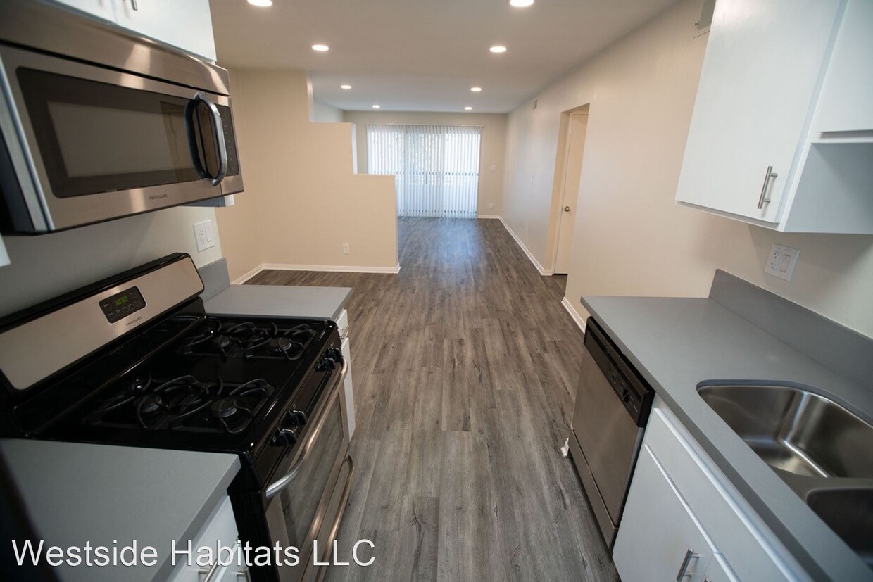 1215 N. Sweetzer- fully renovated unit in ...