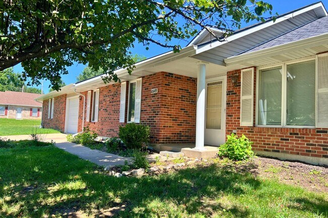 Foto del edificio - 2509 Hollyhock Dr