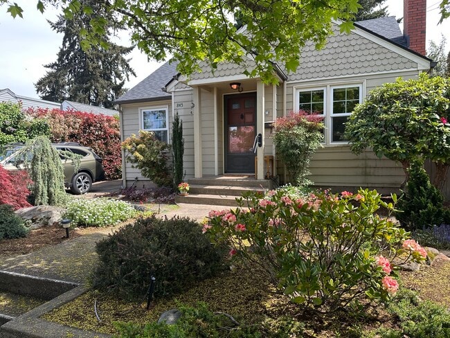 Street view, main house - 445 S 4th St