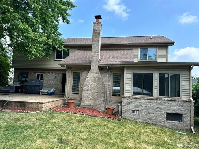 Building Photo - 3008 Primrose Dr