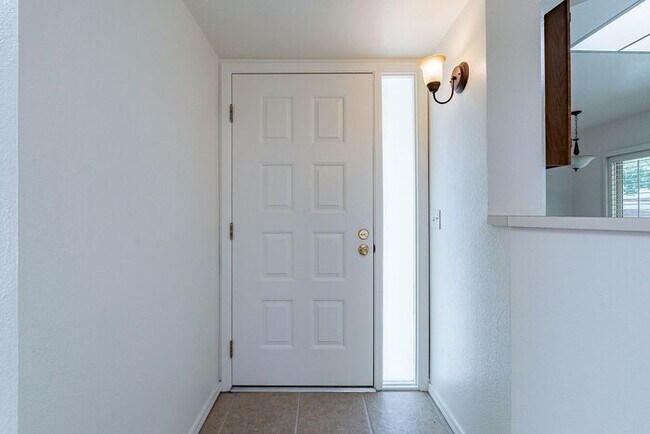 Foto del edificio - Move-In Ready 2-Bed Tucson Home with Natur...
