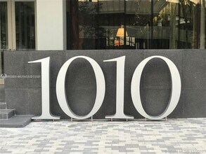 Building Photo - 1010 Brickell Ave