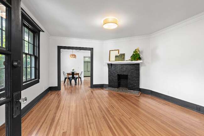 Foto del edificio - 1710 Shelby Ave