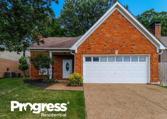 Building Photo - 2418 Lake Edge Dr