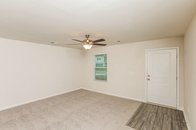 Building Photo - 2020 Barnhart Dr, Sumter, SC