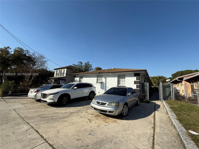 Foto del edificio - 817 5th St