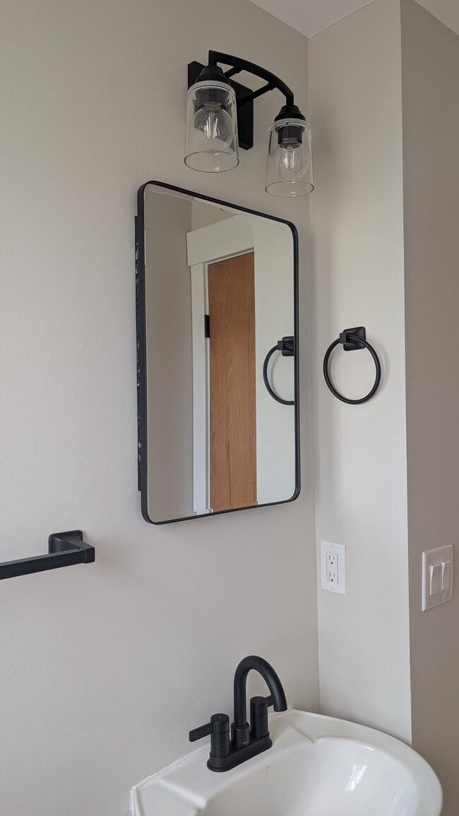 Foto del edificio - 25 Red Bud Rd