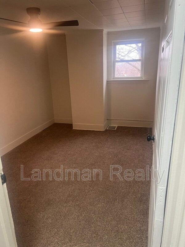 Foto del edificio - 2917 Shadeland Ave