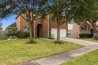 Building Photo - 5002 Rollingstone Rd