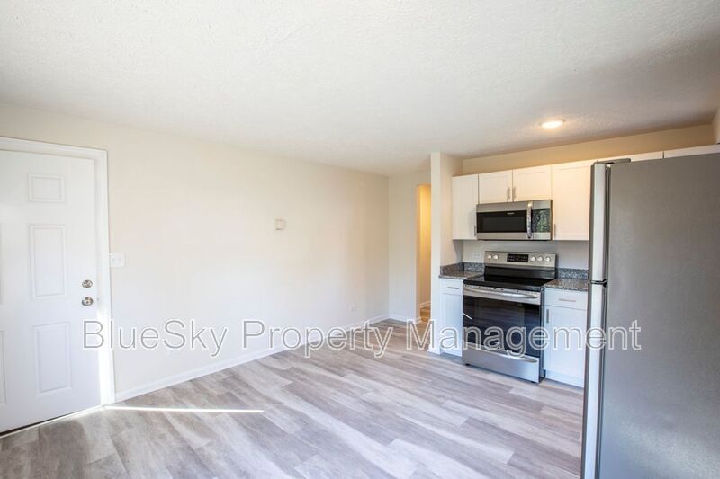 Foto principal - 616 Rockcreek Rd