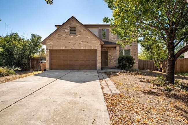 Foto del edificio - Spacious 3 Bedroom, 2.5 Bath 2 Story Home ...