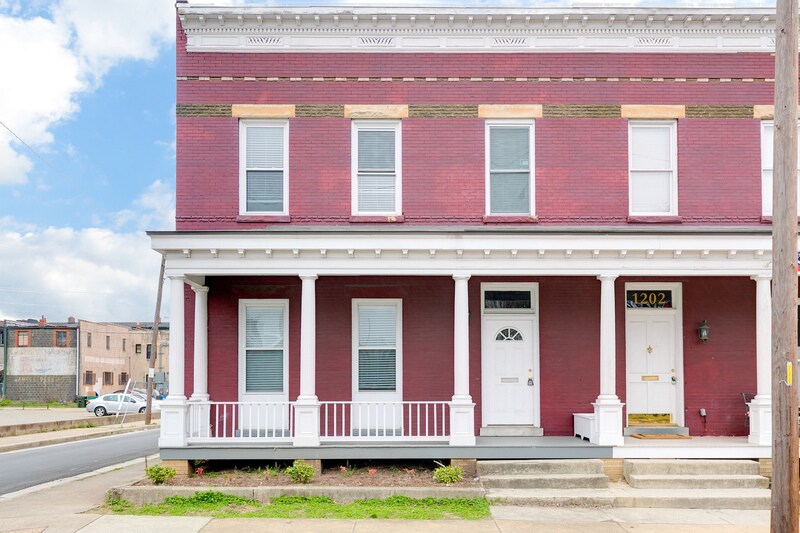 Primary Photo - 1200 Bainbridge St