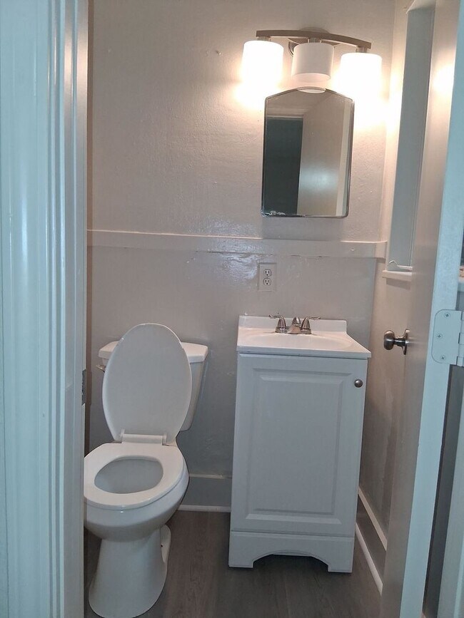 Building Photo - Nice 3 Bed 2 Bath South Jackson Rental on Oak Forest Dr