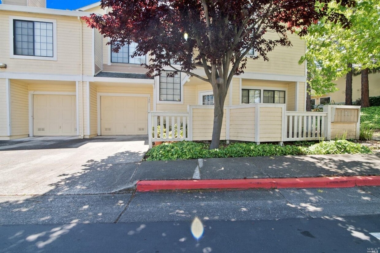 1003 Devonwood Unit , Hercules, CA 94547 Condo for Rent in Hercules