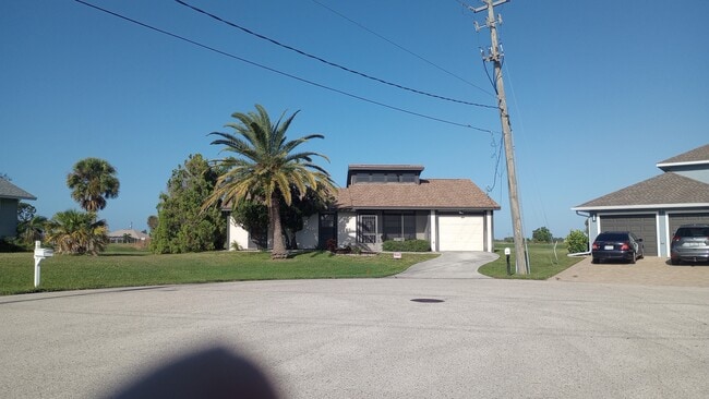 Building Photo - 20 Pebble Beach Rd
