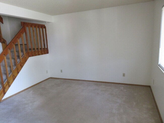 Building Photo - Two story 2 bedroom townhome centrally loc...