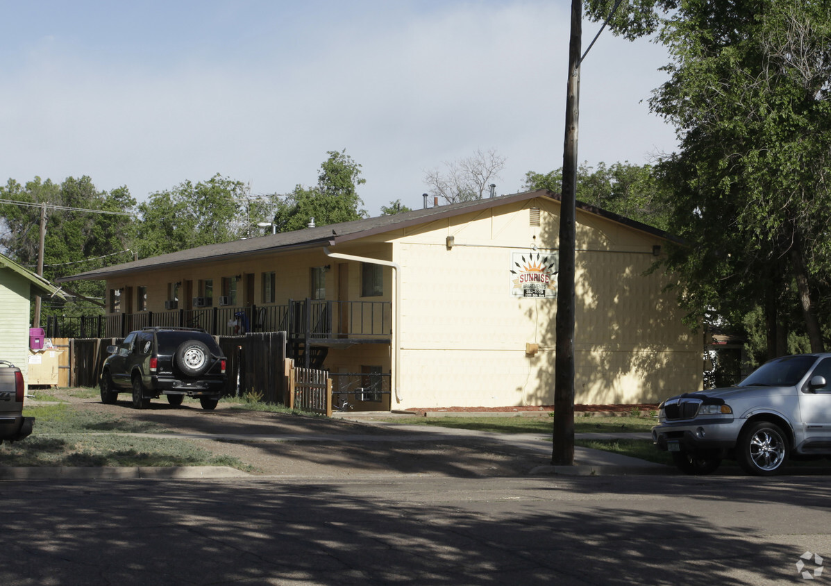 Primary Photo - Sunrise Apartments