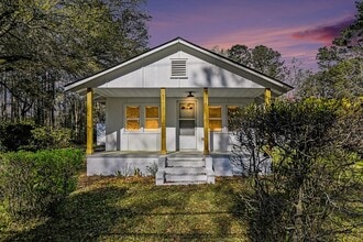 Building Photo - 510 Parsons Rd