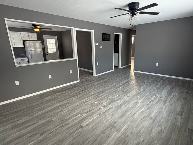 Building Photo - Spacious 2-Bedroom Home in Fulton!