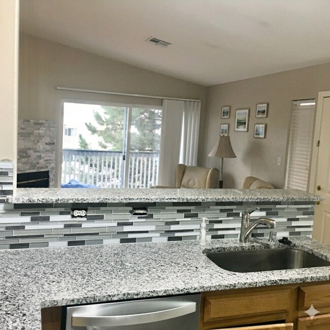 Foto del edificio - 8427 Thunder Ridge Way #203