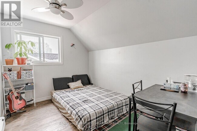 Photo du bâtiment - 42 Toronto St