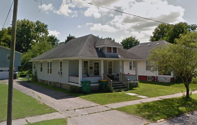 Building Photo - 415 W Washington St