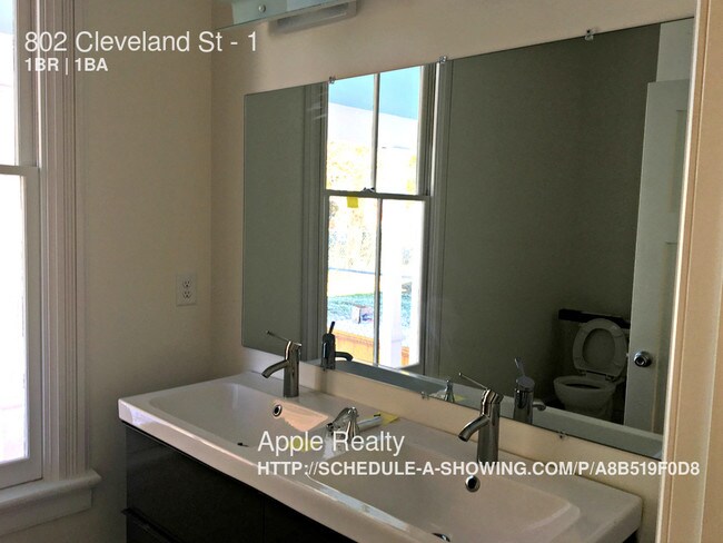 Foto del edificio - 802 Cleveland St