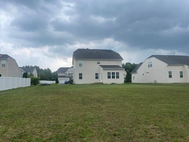 Foto del edificio - 2410 Walthall Ct