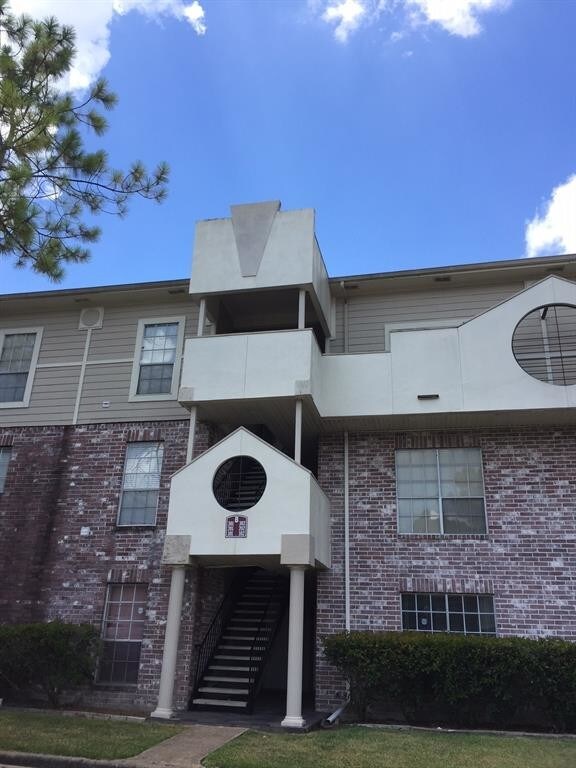 Foto principal - 6666 Harbor Town Dr