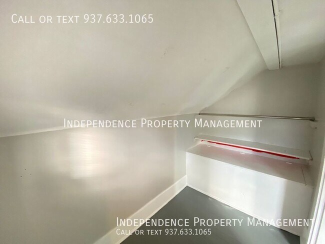 Building Photo - A Classy Residence  **Move in Special!**
