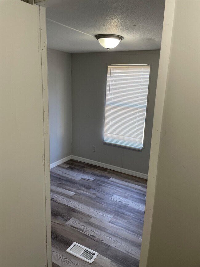 Building Photo - 5952 US-1