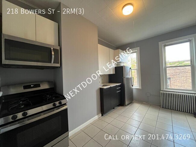 Foto del edificio - 218 Bowers St