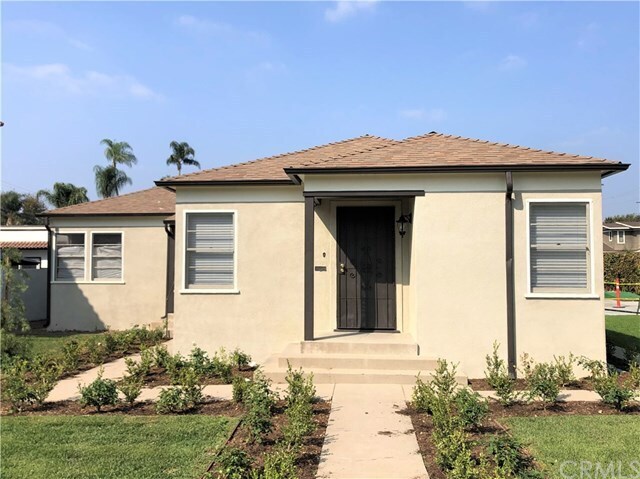 Foto principal - 815 E Chapman Ave