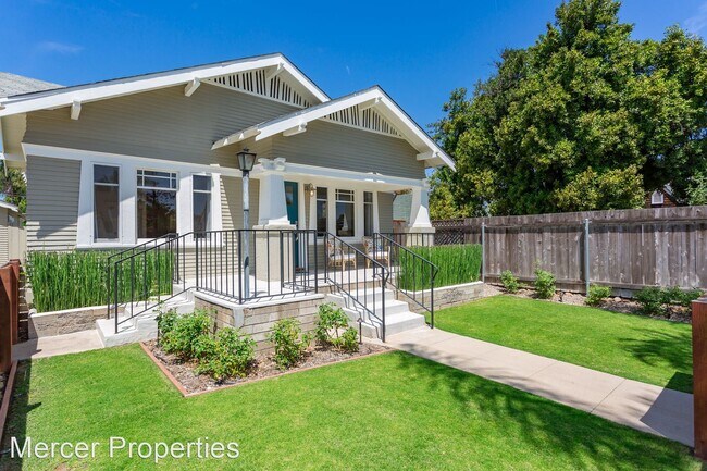 2 br, 1 bath House - 4726 Vista St. - 4