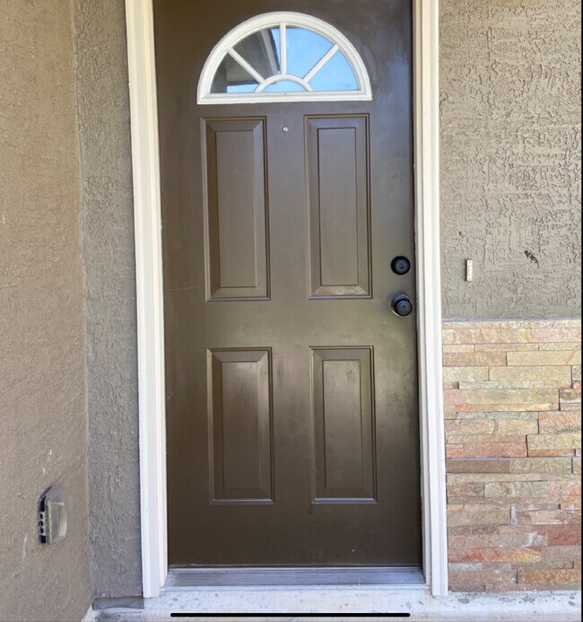 Photo - "Spacious 3-Bedroom Condo Oasis with 2.5 B...