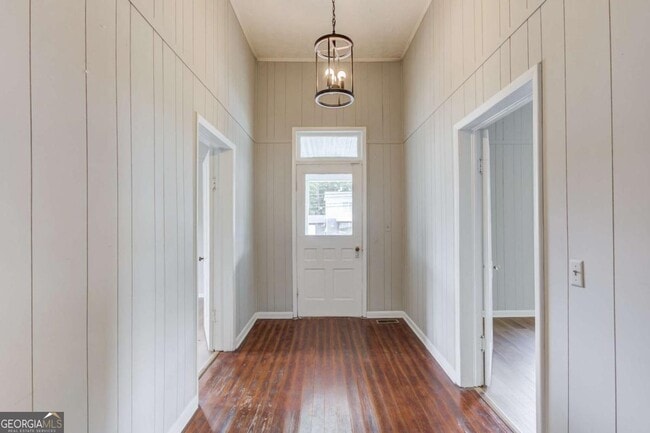 Building Photo - 227 Alcovy St