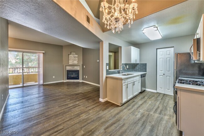 Building Photo - 2120 Ramrod Ave