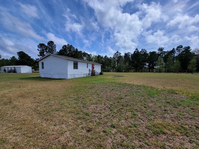 Building Photo - 1045 Cloud Trail