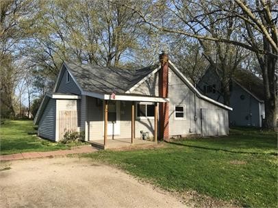 Primary Photo - Rare 3 Bed Home in Niles!