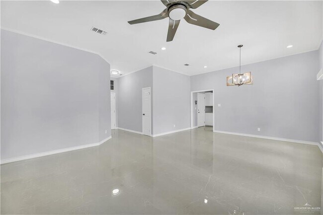 Building Photo - 2713 Umar Ave
