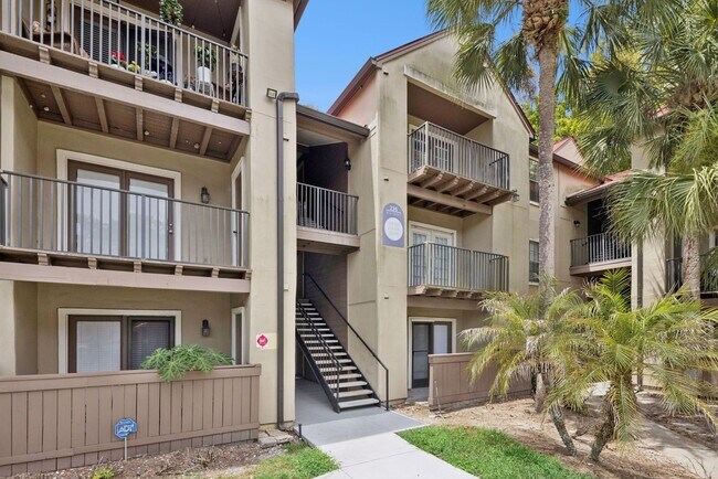 Foto del edificio - Newly Renovated Ground Floor Condo in Gated Altamonte Springs Community!