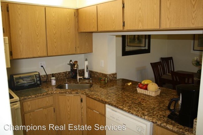 Foto del edificio - 3210 Lake Pine Way E