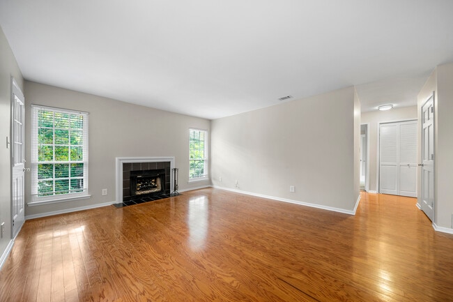 Photo - 6808 Glenridge Dr Townhome