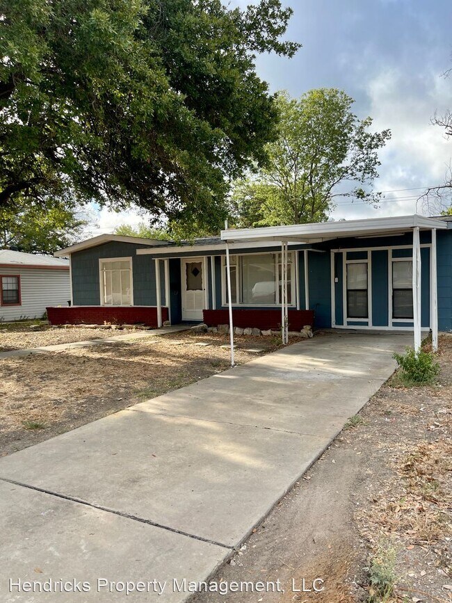 Building Photo - 3 br, 1 bath House - 750 Edgebrook Lane