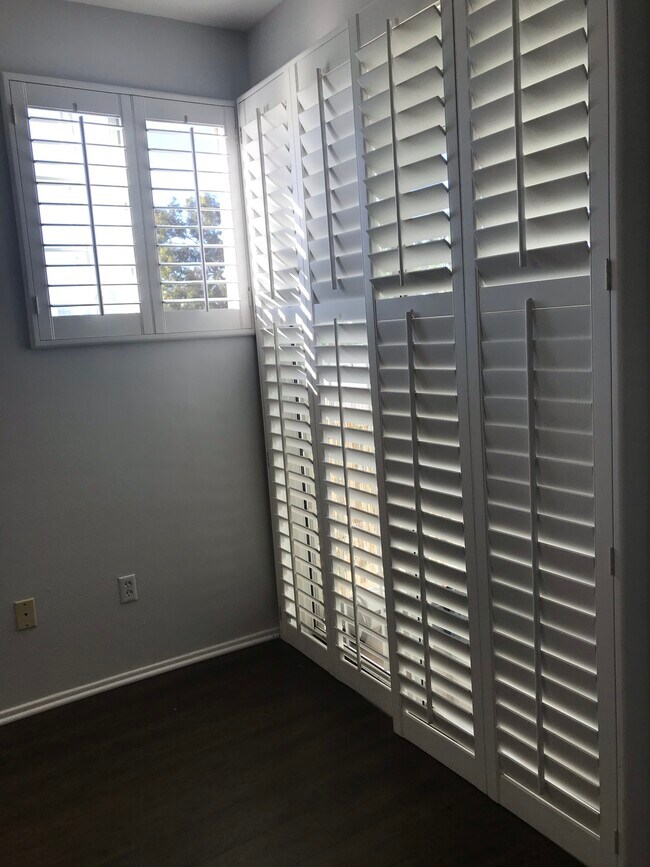 Plantation Shutters Throughout - 17809 Halsted St